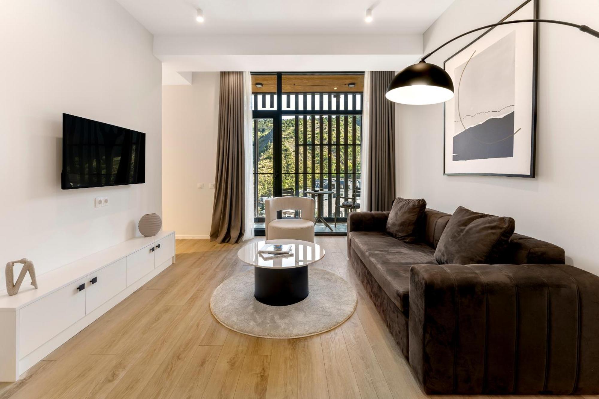 Solridge Aparthotel Tbilisi Buitenkant foto