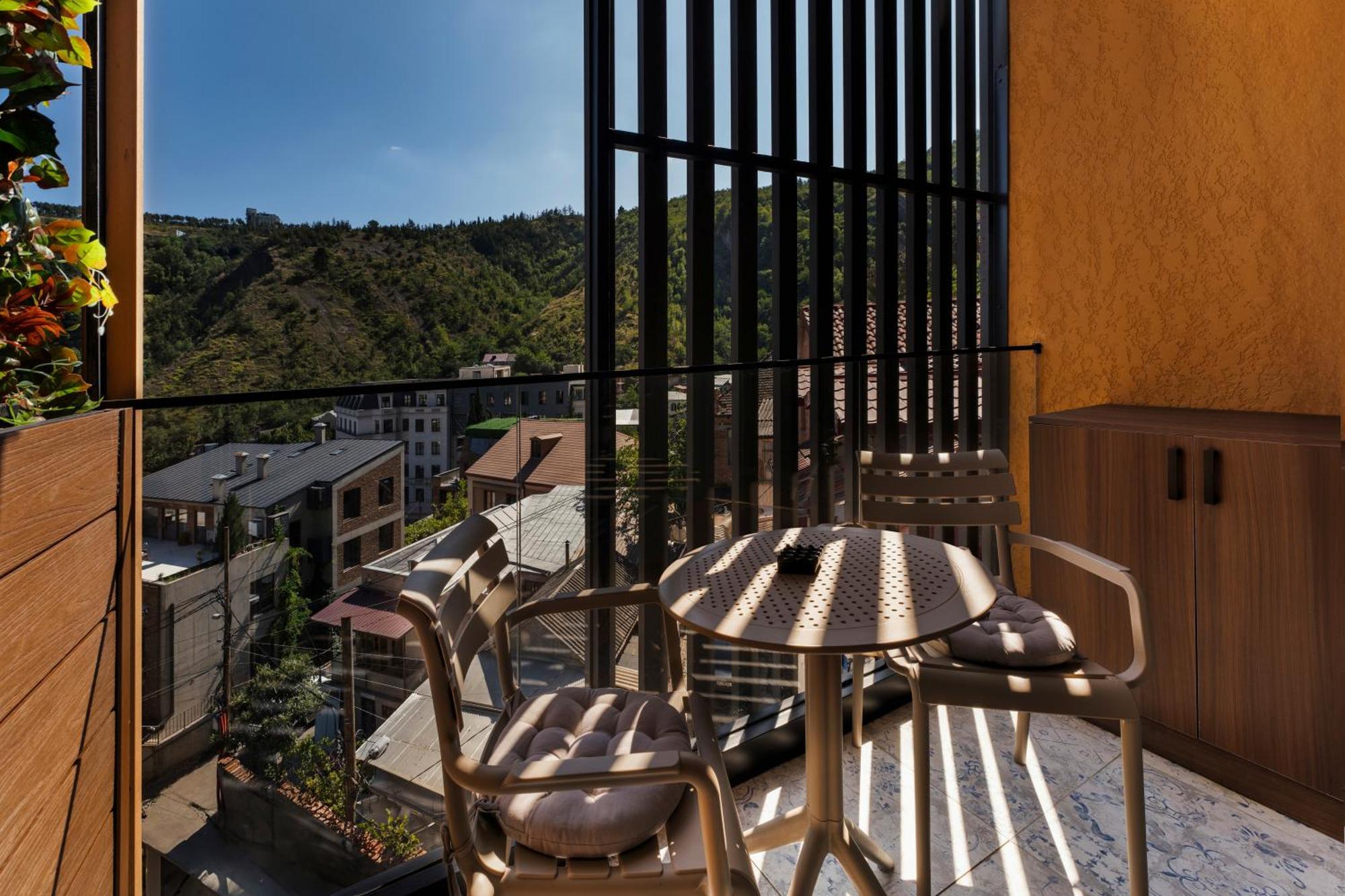 Solridge Aparthotel Tbilisi Buitenkant foto