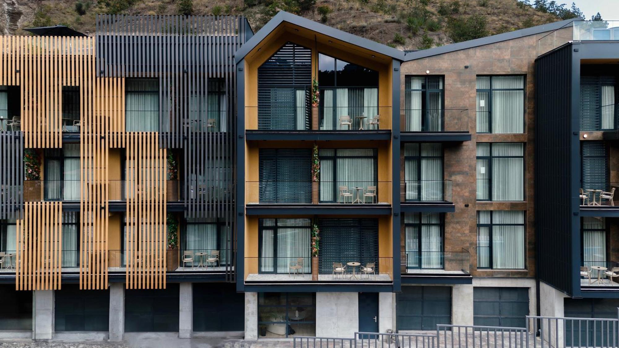 Solridge Aparthotel Tbilisi Buitenkant foto